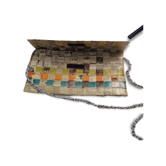 Women’s Recycled Newspaper Multicolor Art Handbag Crossbody With Chain - Picture 4 of 11